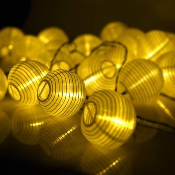 Dailyart Lämmin valkoinen 4,8 m 20 LED Jääpuikkovalot, Aurinkokäyttöinen Raindrop Garden