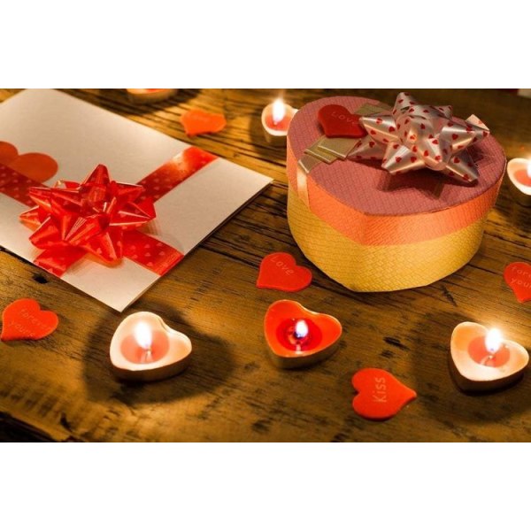 Duftlyssæt med 50 dekorative hjerteformede kærlighedshjertelys til