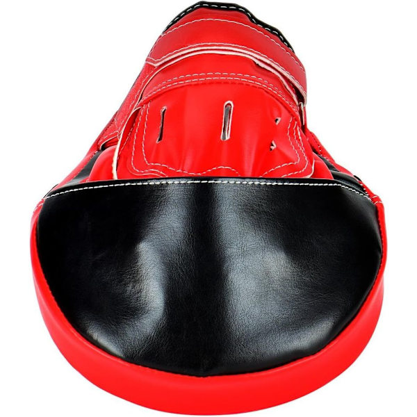 Treenipatjat, potkunyrkkeilyhanskat, Muay Thai -potkunyrkkeilyliikkeet, karate