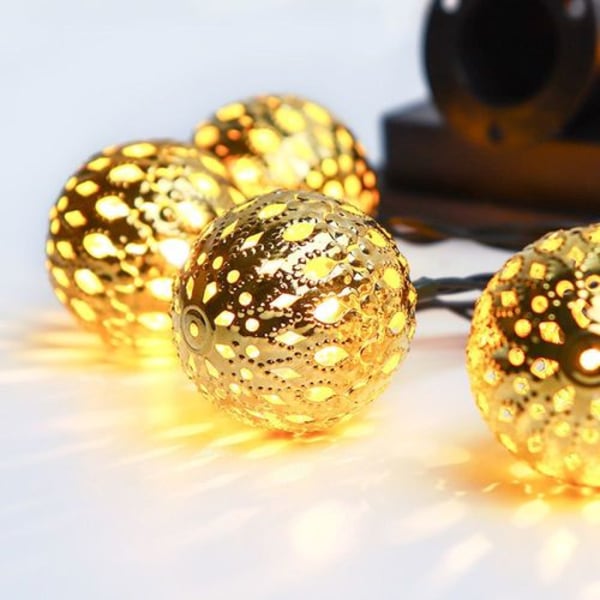 Marockanska Fe-ljus Guld med Stickpropp Varmvit LED, 20 Gyllene Metallkulor,