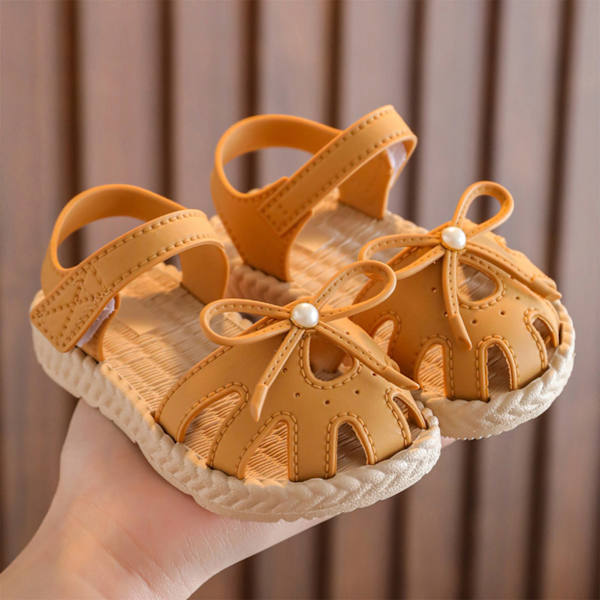 Små Pigesandaler Bløde Antislip Sål Lukket Tå Sød Letvægts Lille Børn Sommersko Brun Ca. 13,5 CM i 22 Yards