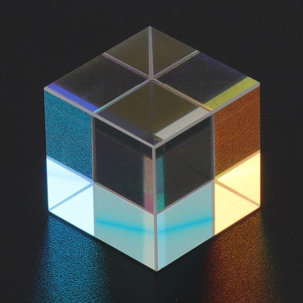 Prism Cube Optiskt glas RGB Dispersion Color Cube Sun Catcher X Cube Prism Födelsedagspresent 15x15x15mm/0.6x0.6x0.6in