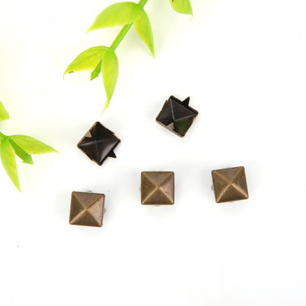 400 pcs 4-7 mm DIY Leather Craft Pyramid Studs Square Rivets for Bag Shoe Belt Bronze