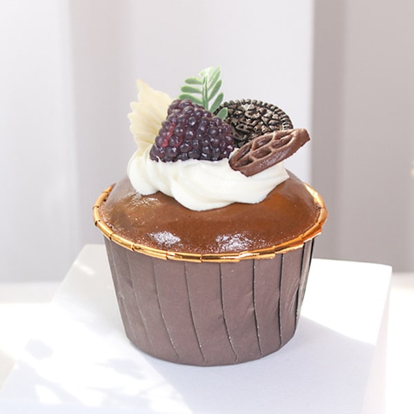 Teko-cupcake-rekvisiitta Kaunis Hedelmä Koristeellinen PU-malli Tekohedelmä Cupcake-näyttö Ravintolalle Leipomo Cranberry-tyyppi