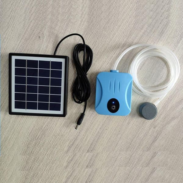Soldriven luftningspump, USB-driven, för tyst vattencirkulation i dammar.