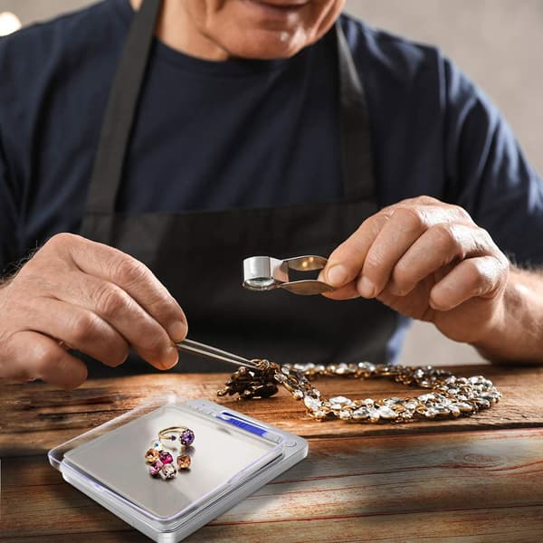 Digital gram scale with 0.1 gram accuracy, 500-gram small jewelry scale.