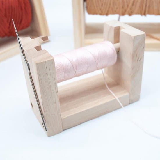 Title: 51-inch Long Solid Wood Crochet and Yarn Holder with Rotating Ball Holder, Suitable for Sewing