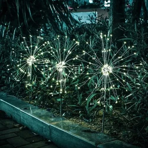 Solcellsdriven trädgårdslampa – blåsblommor