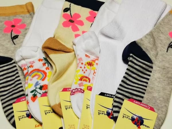 6 Par Barn strumpor- Barnsockor 4-7 år (29-32)