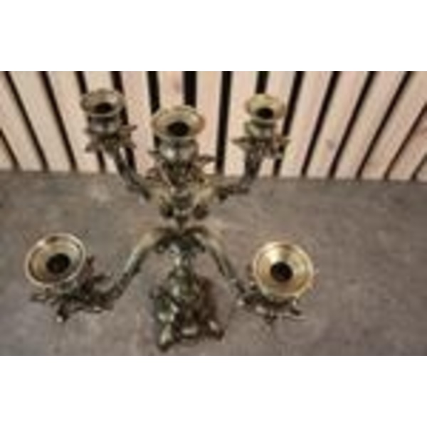 Stilig kandelaber i bronsfärgad aluminium 41 cm