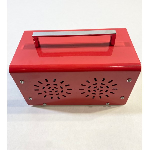 Emergency kit, solar-powered portable generator 10 watts, 84Wh