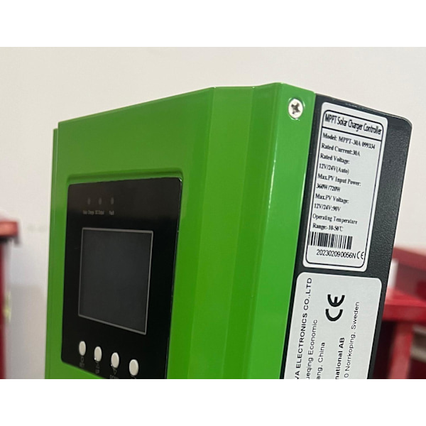 NOVA MPPT solcelleladeregulator 30A til båd, autocamper og campingvogn