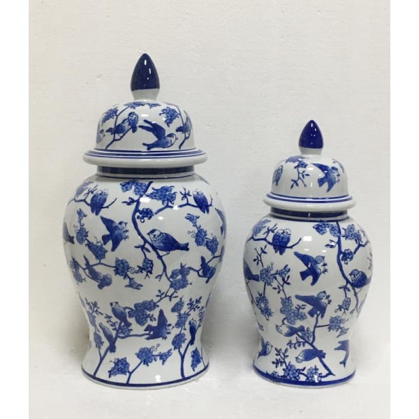 Classic urn from China in new production in old shapes
