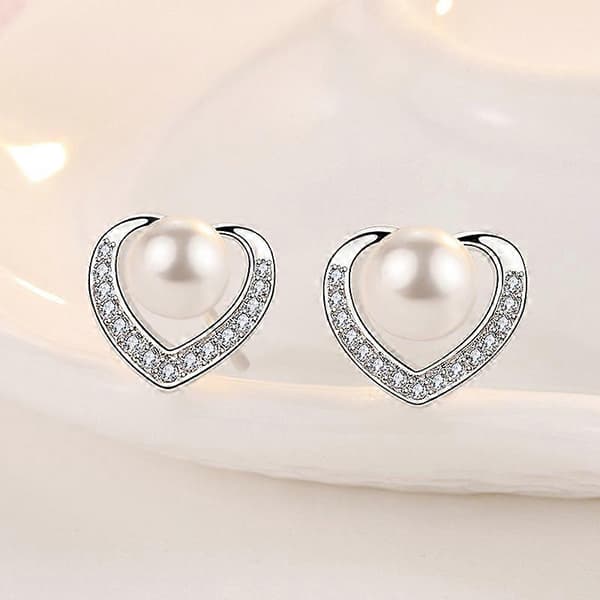 Silver Heart Pearl Stud Örhängen Dam Flickor Smycken Ny Gåva, 1 par