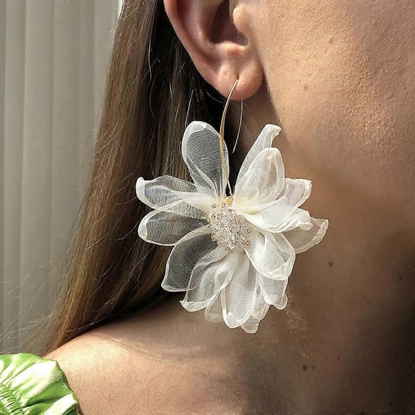 Store Kvinde Store Petal Drop Øreringe Store Blomster Dingle Øreringe med Chiffon Blomsterkvast til Ferie Bryllup (Elfenben)