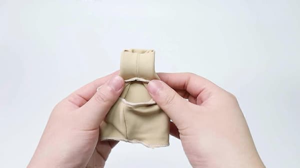 Hallux valgus korrigerende støtte / tåspreder 1 par Beige