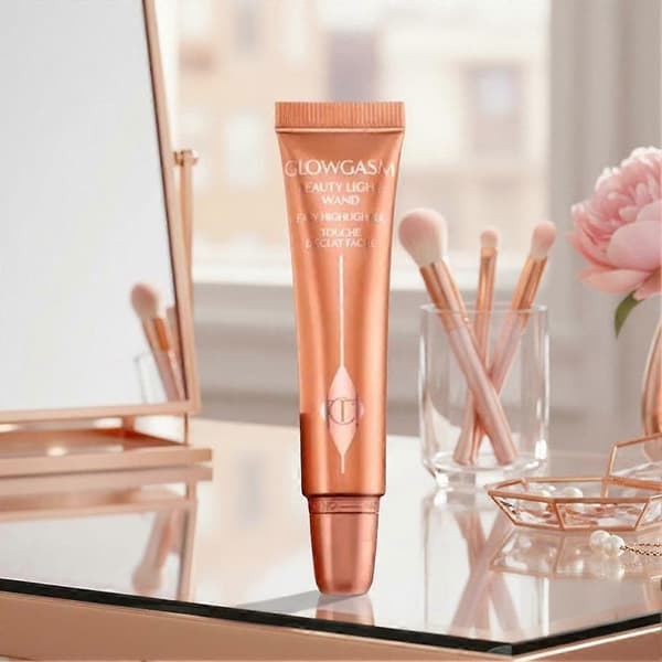 Dobbelt-endet Highlight og Contour Makeup Pen til Skulptureret Look Letvægts Silkeagtig Formel Flere Nuancer (pillowTalk)