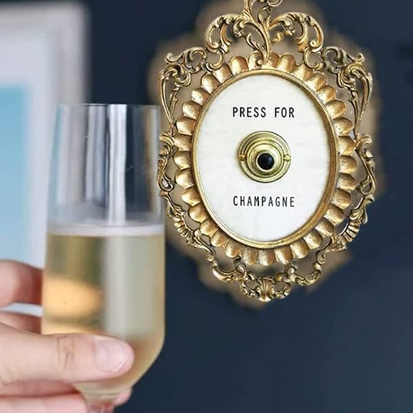 Väggdekoration med Champagne-tema