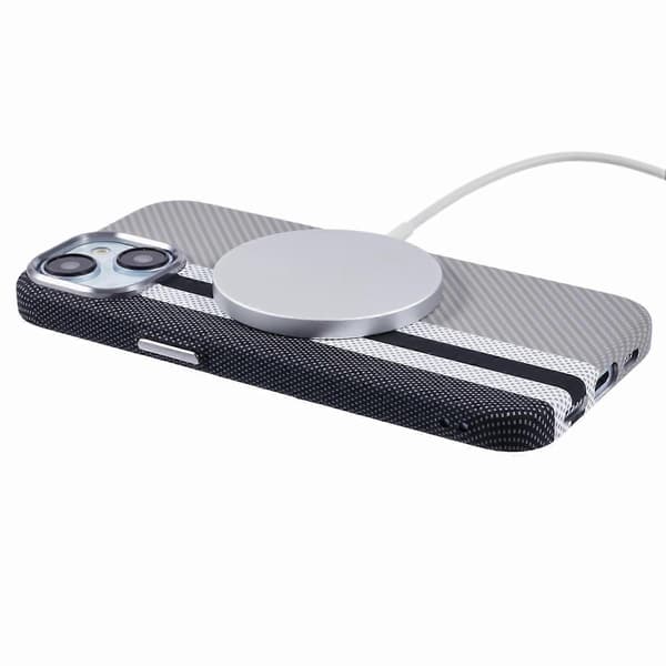 For iPhone 14 MagSafe Telefondeksel Karbonfibertekstur Vanntransfertrykk PC Telefonbeskyttelsesdeksel (Grå Vertikale Striper)