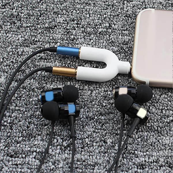 3,5 mm hodetelefon splitter 1 hann til 2 hunn o Jack adapter for rask deling (hvit)