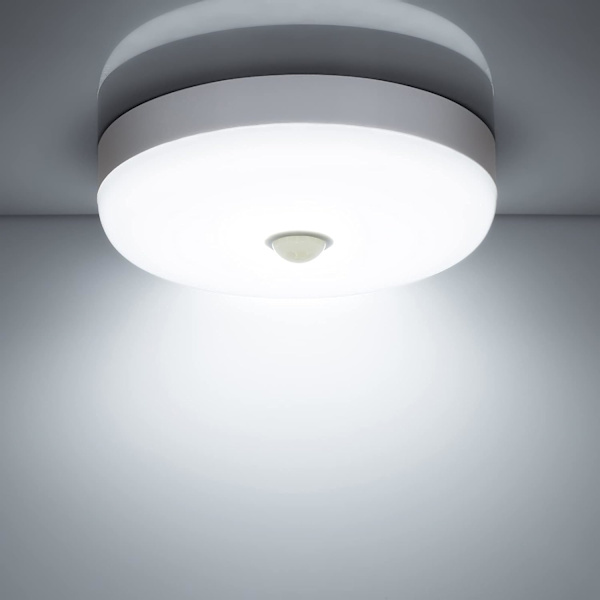 LED-kattovalaisin liiketunnistimella 18W 1500LM 6500K Kylmä valkoinen IP56 Vedenpitävä pyöreä LED-kattovalaisin ulko- ja sisätiloihin, portaikkoon, kylpyhuoneeseen, autotalliin