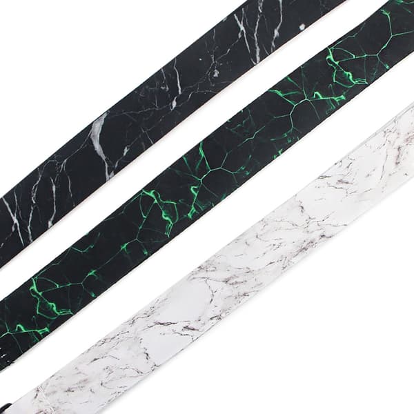 Stilsäkert och Praktisk Nyckelband - Marbledesign Svart