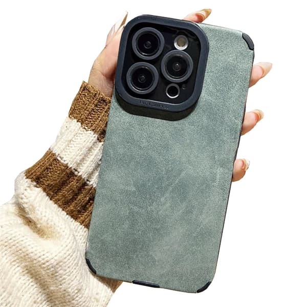 iPhone 16 Pro  Silikonskal med Kameraskydd i Premiumdesign Khaki