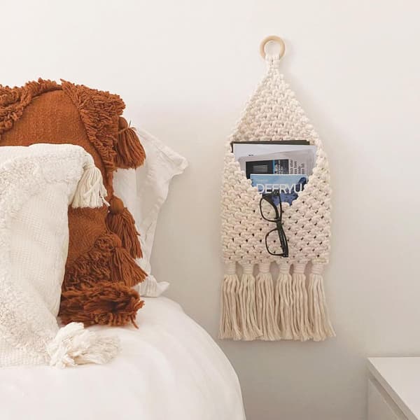 Hängande vävd korg för Boho hemmakontorsinredning