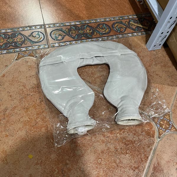 1L U-formet PVC luktfri varmeflaske for nakken (grå)