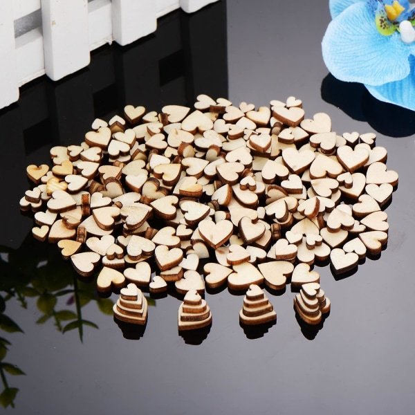 200 st Mini trähjärtan blandat trä hjärta utsmyckningar för bröllop hantverk