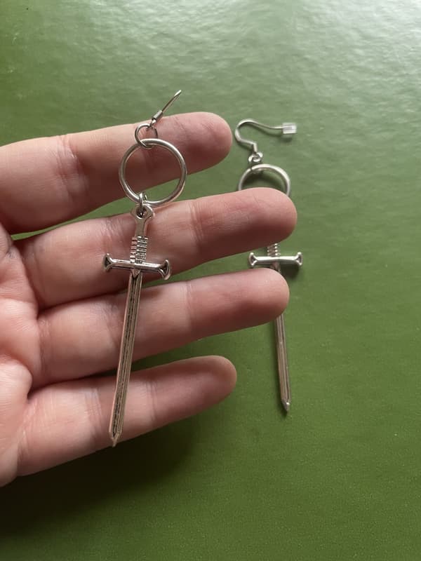 Örhängen Svärd Dagger O ring Sword Rostfri Krok Silver