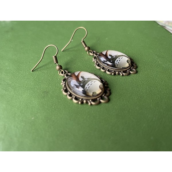 Örhängen TOTORO Anime Figur Miyazaki Brons Gul