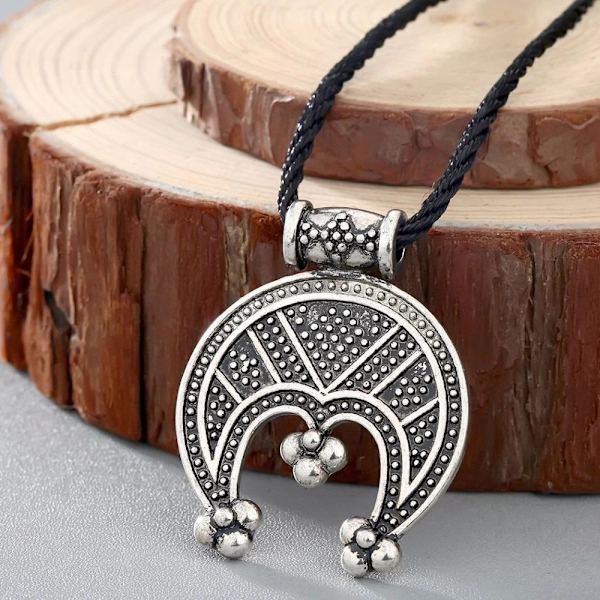 Halsband Amulett Symbol Lycka/Välgång Skyddsamulett Nordisk Tur Silver