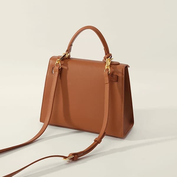 Luksuriøs håndlaget off-white medium crossbody-veske 25x10x19 Medium:25*10*19