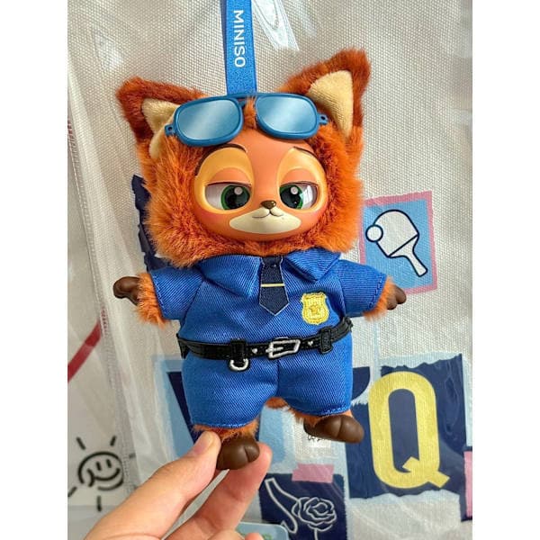 Pehmonukke avaimenperä Zootopia pehmolelu kani Judy kettu Nick yllätyslaatikko A2