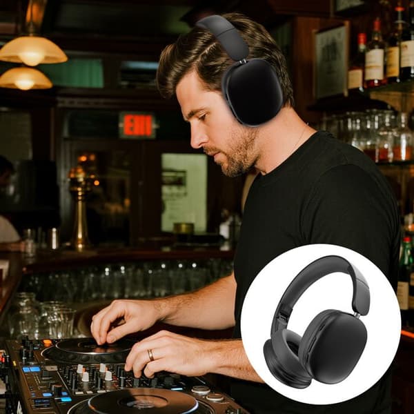 Disse sorte, over-ear trådløse Bluetooth-hovedtelefoner tilbyder dyb, rammeløs bas.