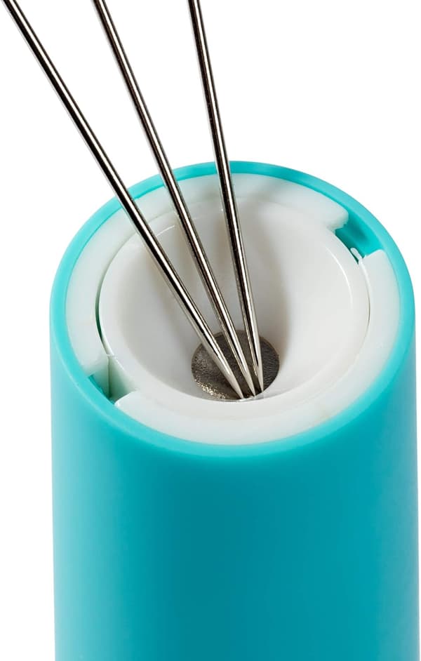 Love Assorted Needles & Needle Twister Storage