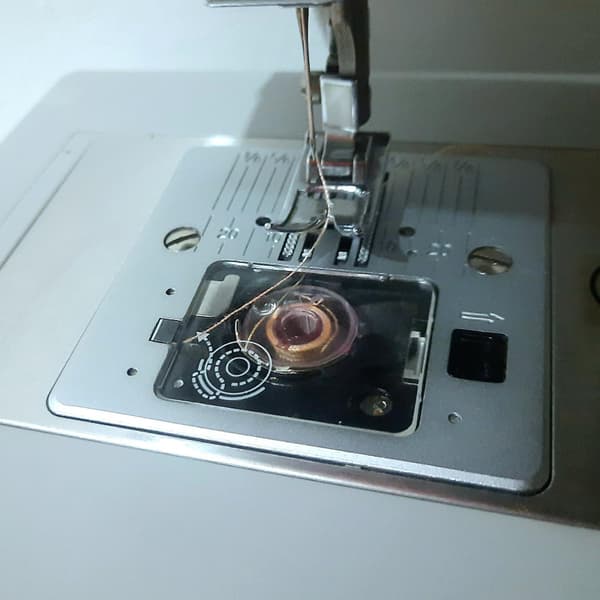 2 st transparent spolskyddslock kompatibelt med Singer