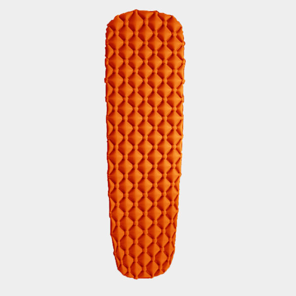 Ultralätt självuppblåsande liggunderlag  Anslutningsbart liggunderlag Fuktsäkert  Lämplig för camping och vandring Med uppblåsbar väska(orange)