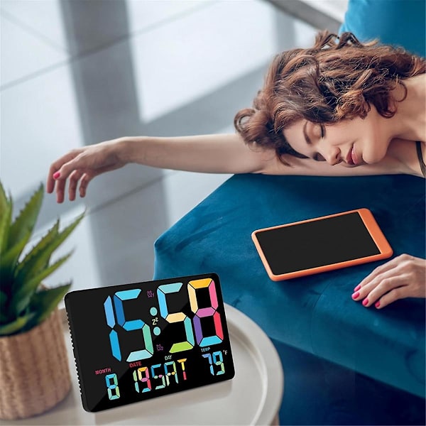 Digital Väggklocka, 10,98 tums LED Digital Väckarklocka med Temperatur, Automatisk Dimning, Kalender