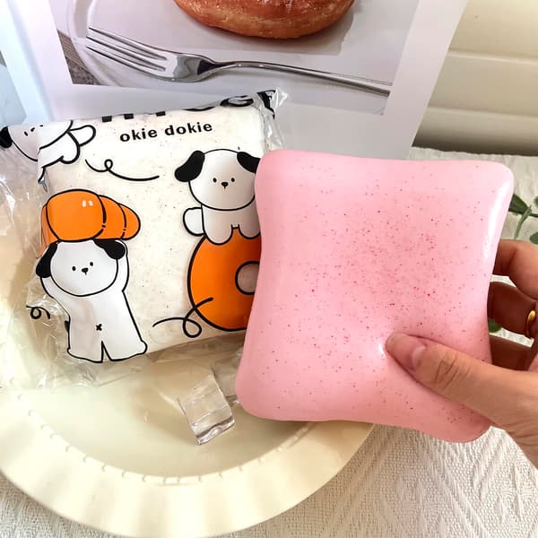 Långsamt stigande Squishy Brödset, Smörformade Stressbollar, Fidget Sensoriska Leksaker för Lugnande, ADHD Lindringspresent, Partyfavorit, Julklapp