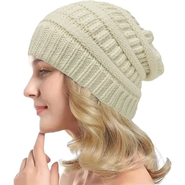 Varm stickad vintermössa med satin foder, kabelstickad beanie, tjock slouchy skull cap för kvinnor Beige