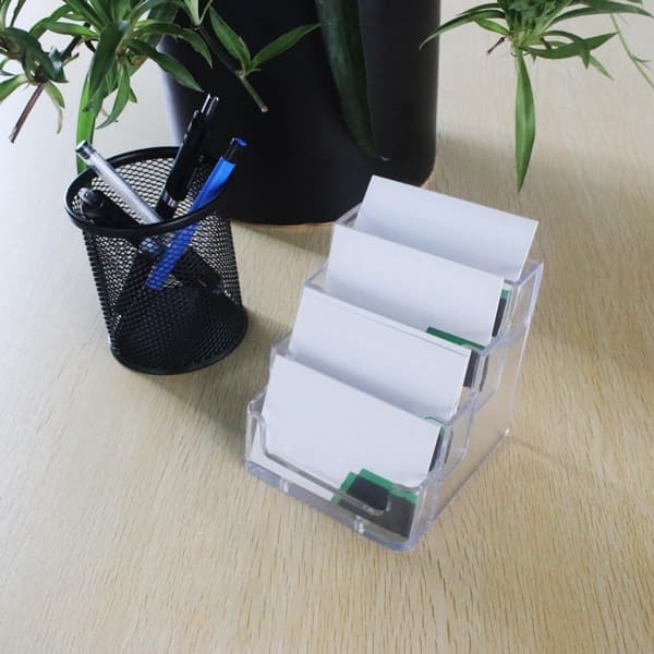 Sett med 2 transparente fire-lags visittkortholdere/akryl kortdisplaystativer for skrivebord.