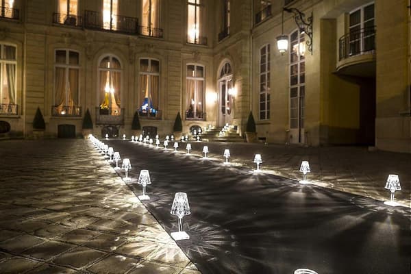 Batteridrevet bordlampe, klar transparent