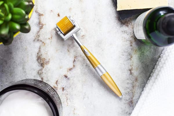 Derma Roller - Hår- och hårbottenroller - För män och kvinnor - Stimulerar hälsosam hårväxt - Microneedling-verktyg för vila
