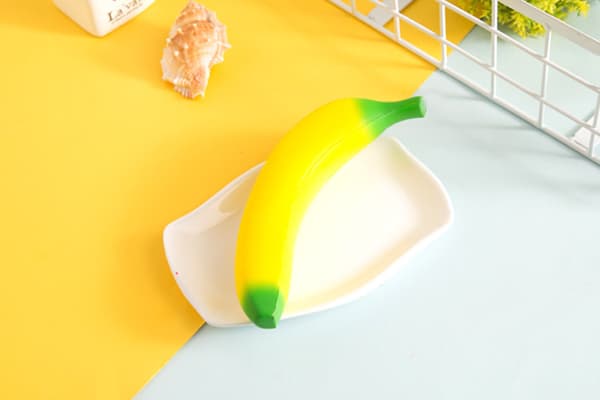 3-pack banan-squishy-leksaker, stresslindrande stretchig bananleksak, sensoriska fidget-leksaker för barn