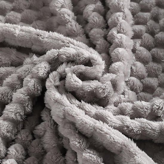 Tæppe - Superblødt og Ekstra Tykt - Varmt Fluffy Fleecetæppe til Sofa og Seng - Let Stueindretning - Størrelse 100x150 cm - Lysegrå Farve