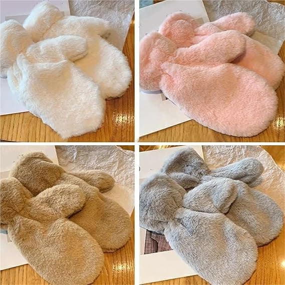 Dessa vinterhandskar har ett fleecefoder för ökad värme och effektivt skydd mot kyla. Designen är enkel och elegant.