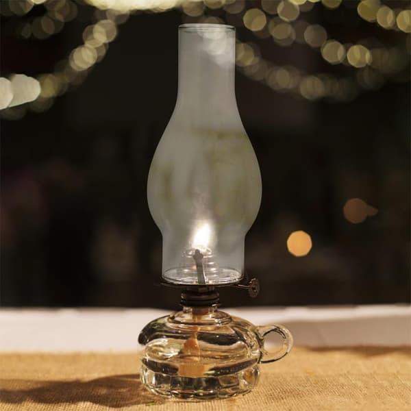 2 utsökta reservglas för fotogenlampor, transparenta glasskärmar.