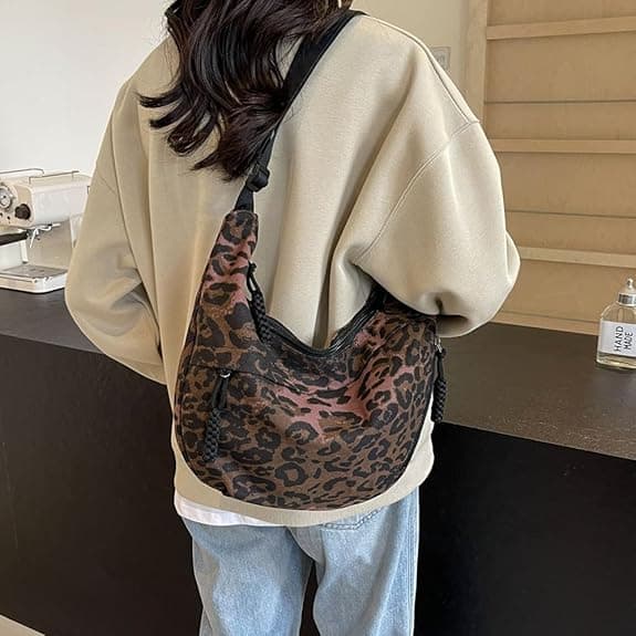 Leopardväska för kvinnor Halvmåne Crossbody-väskor Nylon Luna Måne Dumplingväska Leopardmönstrad Crossbody Hobo Plånbok